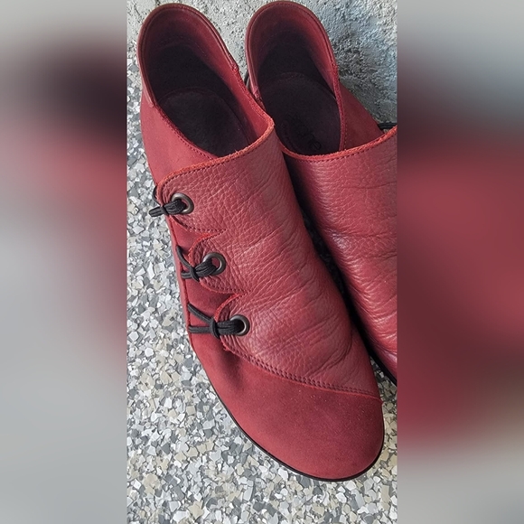 Arche Women's Bordeaux Leather Moccasins - Picture 3 of 12